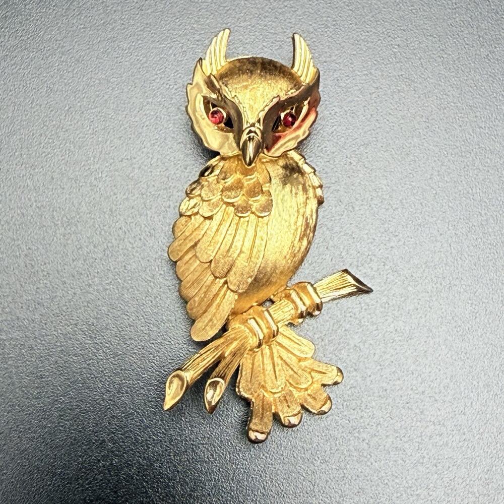 Vintage Trifari Brooch Horned Owl Pin Satin Gold Tone Red Eyes Birds of Fashion